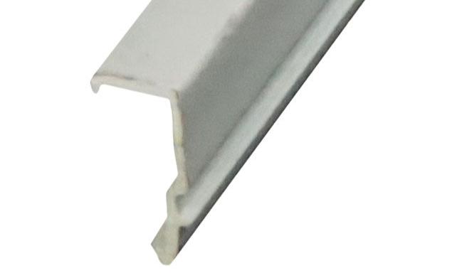 WRS Capitol White Snap-In Vinyl Rigid Glazing Bead - 6 Ft Stick